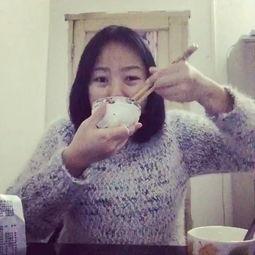 围嘴成人吃饭视频,成人吃饭视频解析