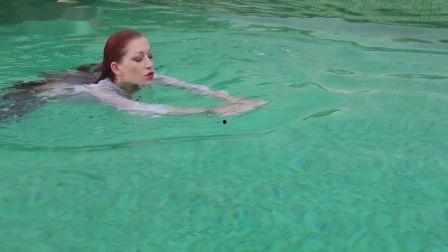 成人游泳视频高级感,揭秘成人游泳视频中的高级技巧与美学享受